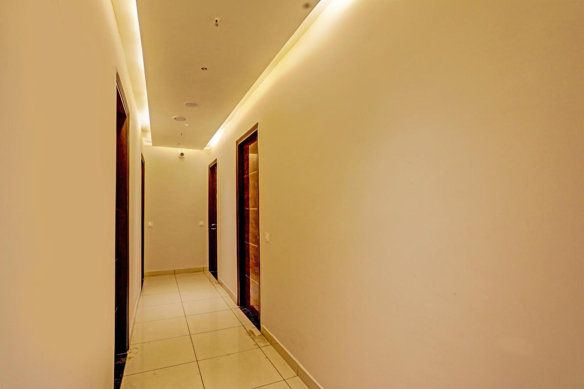 Hotel O Miraas Hotel And Banquet Hall 卢迪亚纳 外观 照片